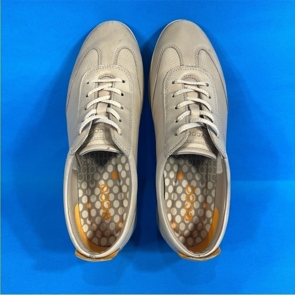 Ecco Women's Casual Leather Sneaker Size 7 - Picture 5 of 10